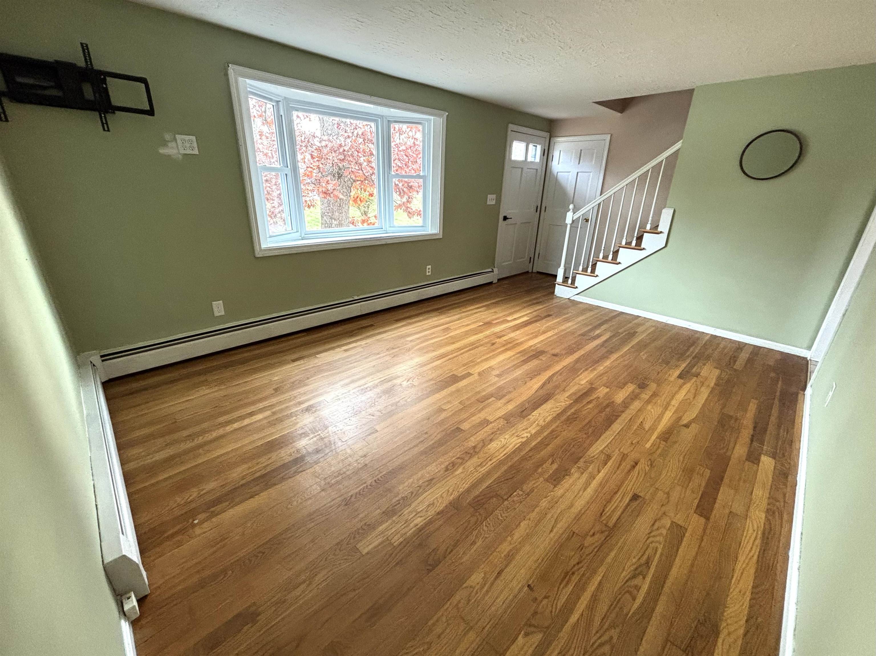 10 Townsend Avenue Salem, NH 03079 - Photo 11 of 41