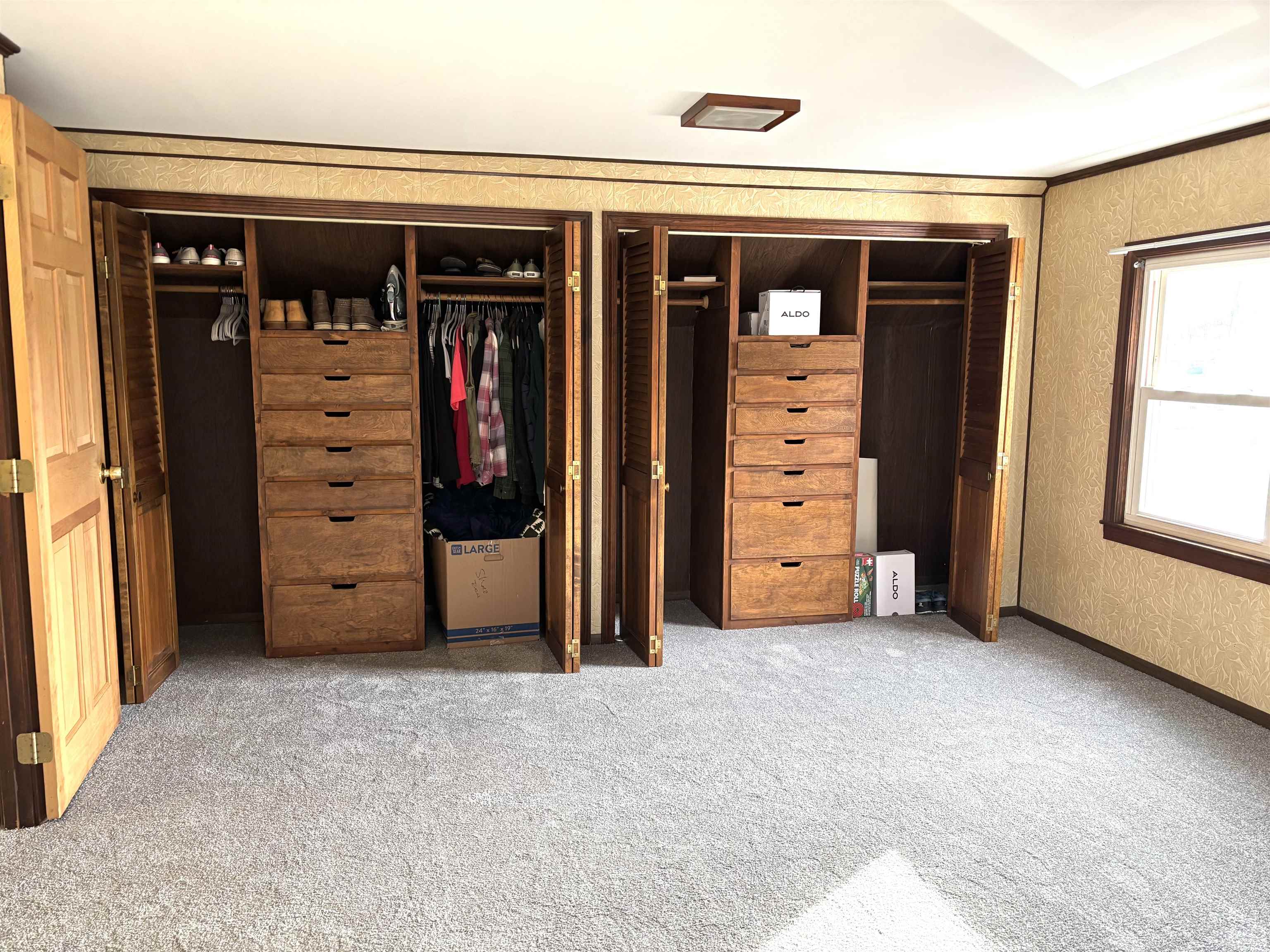 10 Townsend Avenue Salem, NH 03079 - Photo 17 of 41