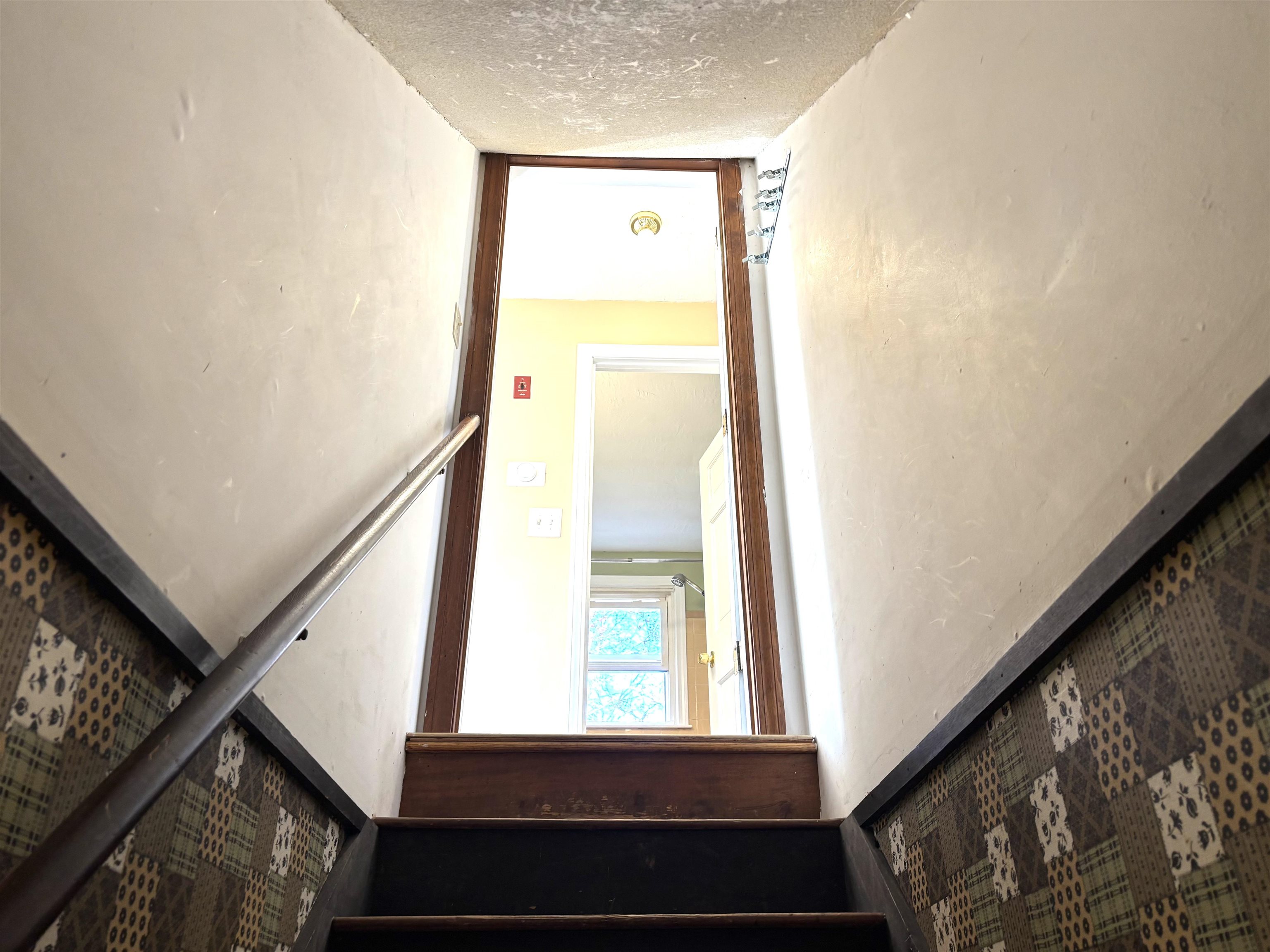 10 Townsend Avenue Salem, NH 03079 - Photo 29 of 41