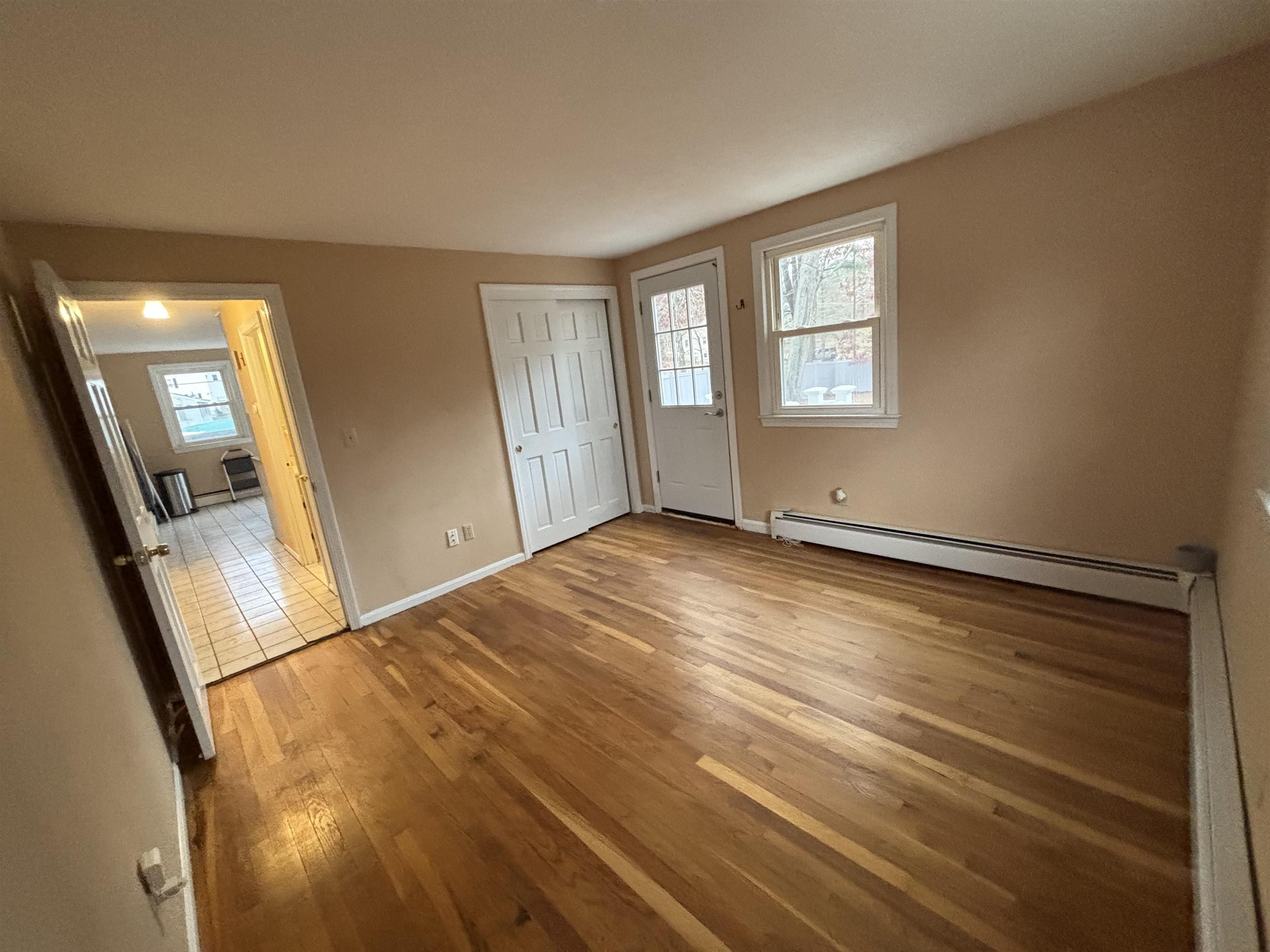 10 Townsend Avenue Salem, NH 03079 - Photo 7 of 41