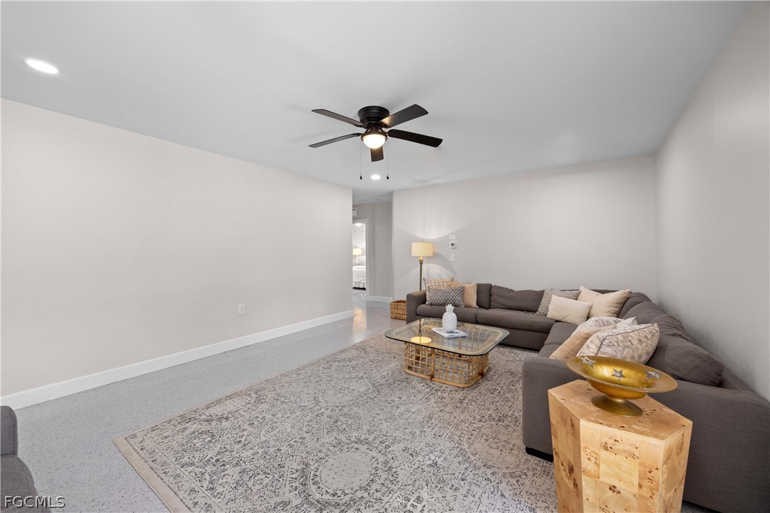 887 Casa Ybel Road Sanibel, FL 33957 - Photo 3 of 49