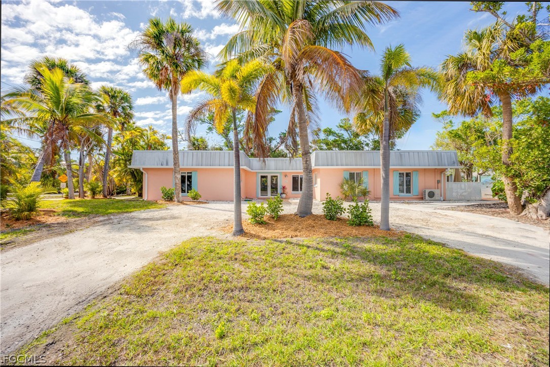 887 Casa Ybel Road Sanibel, FL 33957 - Photo 31 of 49