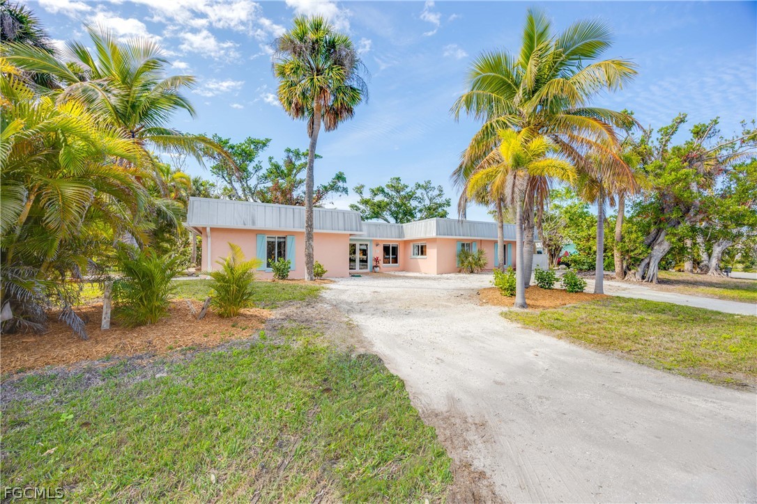 887 Casa Ybel Road Sanibel, FL 33957 - Photo 33 of 49