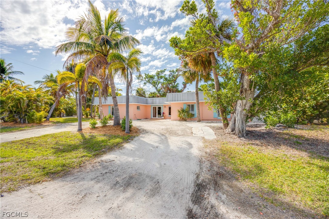 887 Casa Ybel Road Sanibel, FL 33957 - Photo 34 of 49