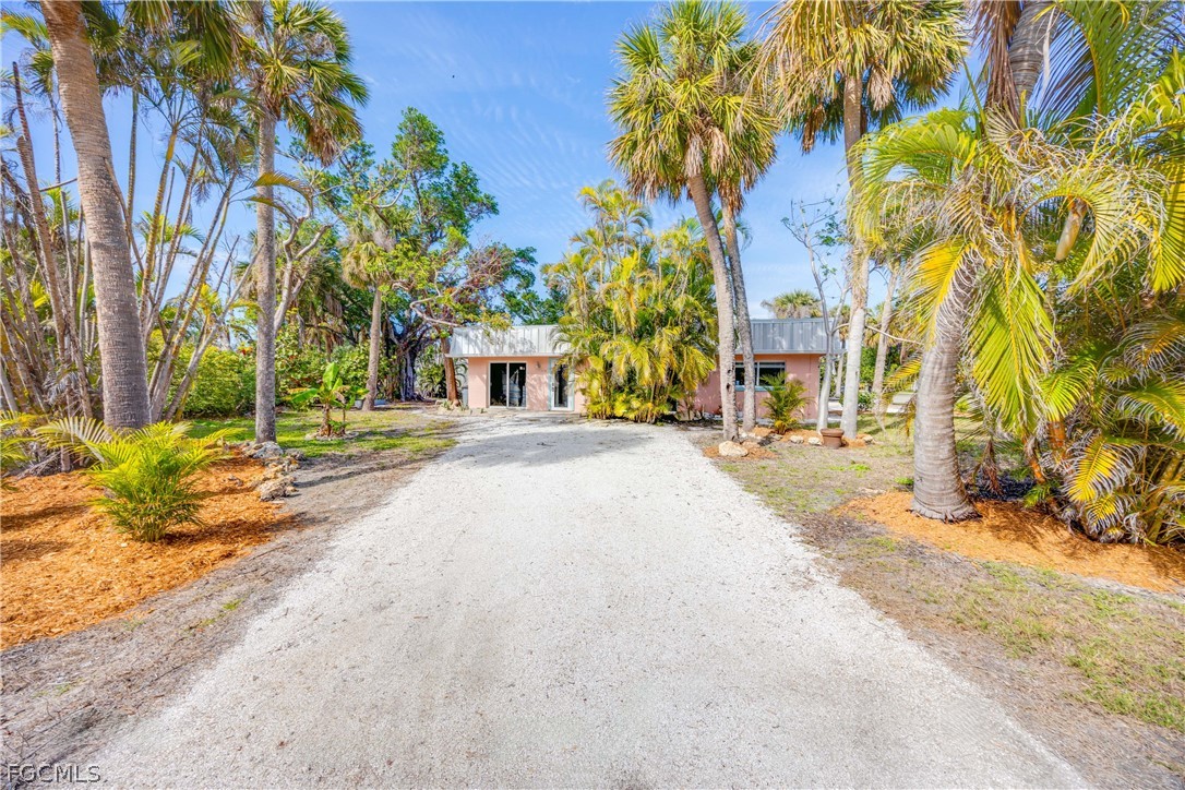 887 Casa Ybel Road Sanibel, FL 33957 - Photo 35 of 49