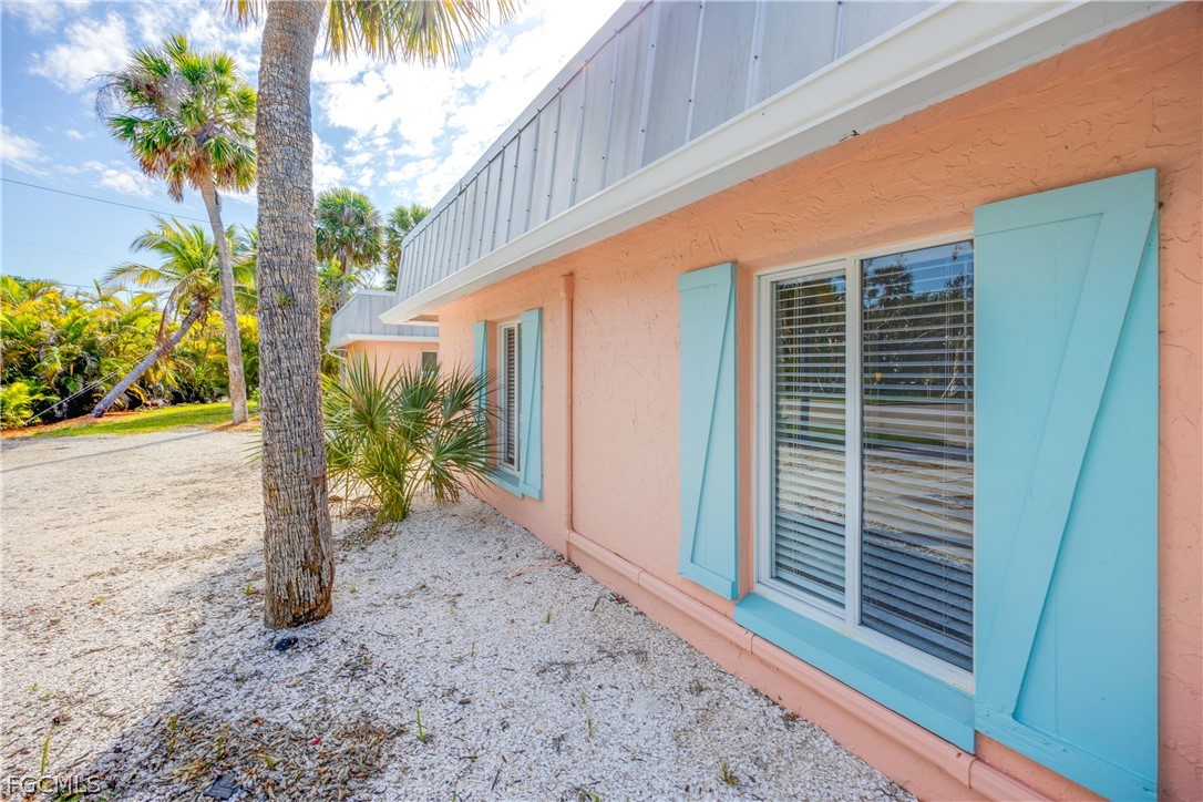 887 Casa Ybel Road Sanibel, FL 33957 - Photo 39 of 49