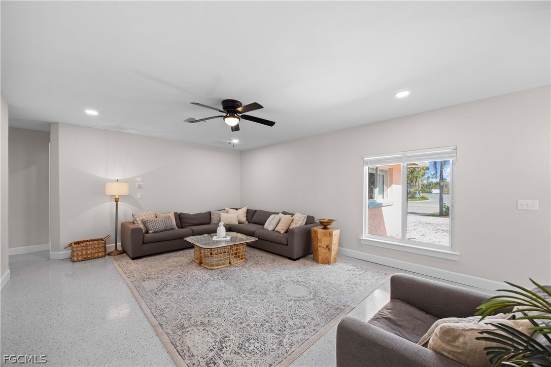 887 Casa Ybel Road Sanibel, FL 33957 - Photo 4 of 49
