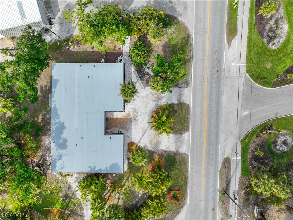 887 Casa Ybel Road Sanibel, FL 33957 - Photo 48 of 49