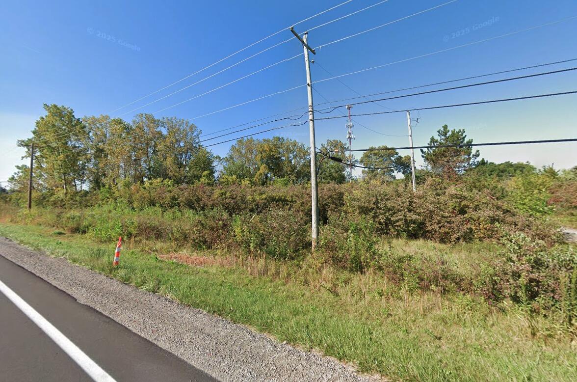 15101 Laplaisance Road Monroe, MI 48161 - Photo 2 of 5 2