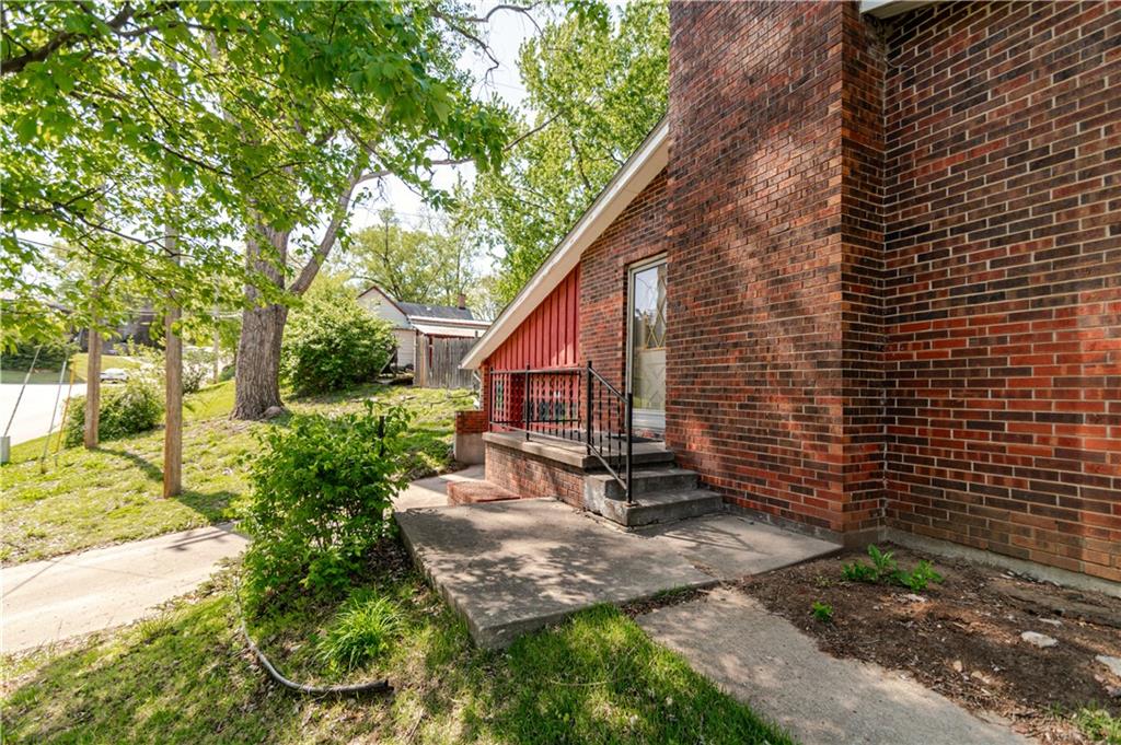 1219 Julia Street Atchison, KS 66002 - Photo 5 of 45 Gallery Image 5