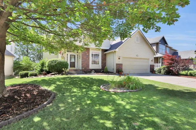 $649,000 | 8522 East Parkside Lane, Spokane, WA 99217