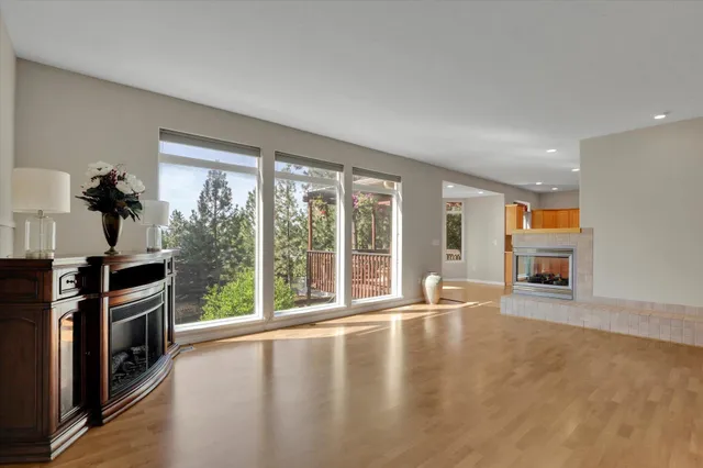 $649,000 | 8522 East Parkside Lane, Spokane, WA 99217