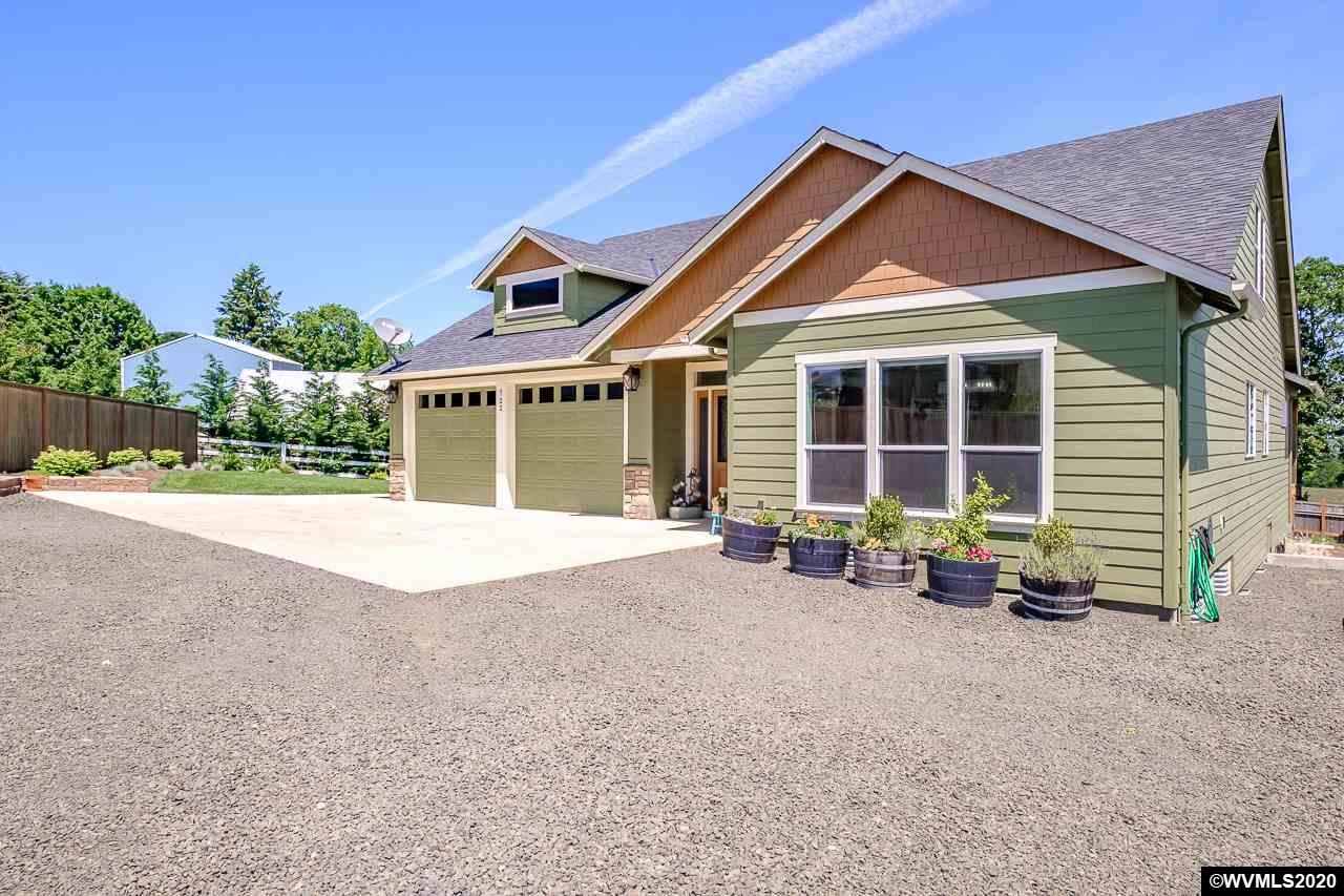 722 Northeast Polk Station Road Dallas, OR 97338 - Photo 2 of 42 Gallery Image 2