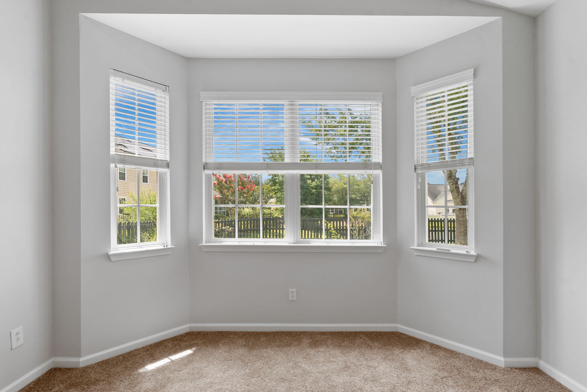 136 Gathering Island Road Summerville, SC 29485 - Photo 22 of 42 22-web-or-mls-BARCLAY MEDIA CO.-22
