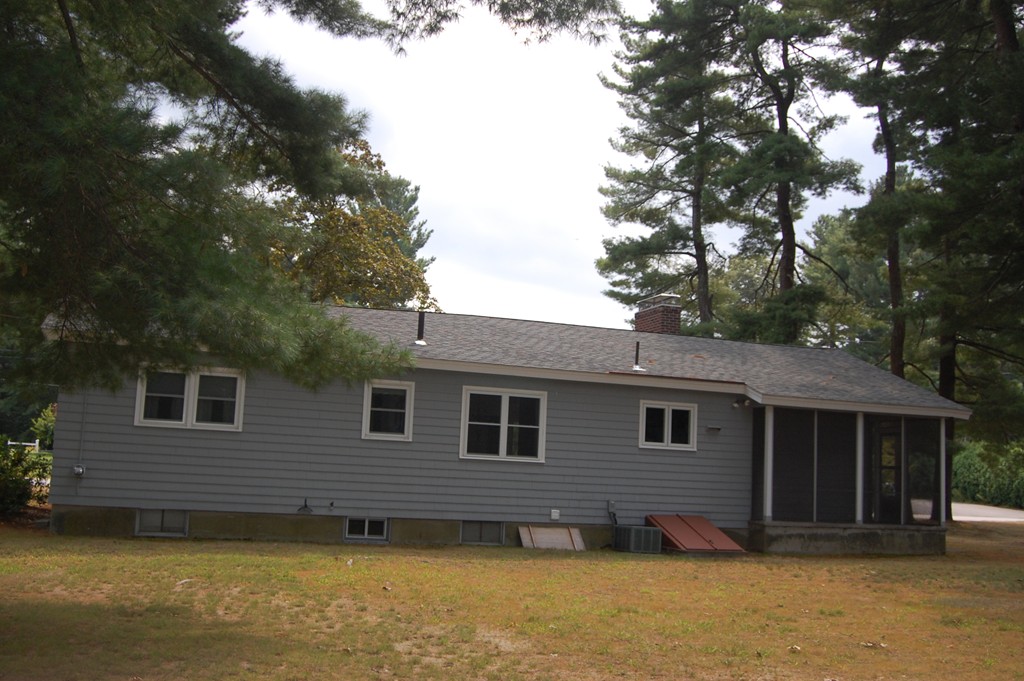 16 Berkshire Road Chelmsford, MA 01863 - Photo 2 of 10 Gallery Image 2
