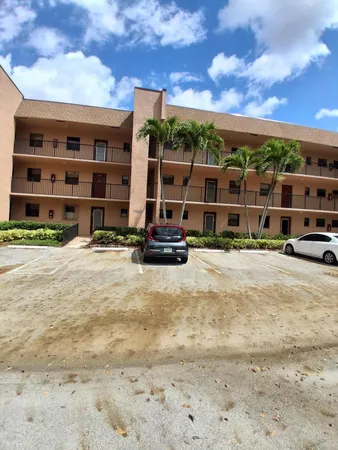 $88,300 | 10303 Sunrise Lakes Boulevard, Unit 103, Sunrise, FL 33322
