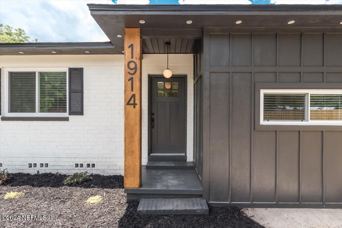 1914 Sprinkle Drive Jacksonville, FL 32211 - Photo 2 of 37 05-FULL-018