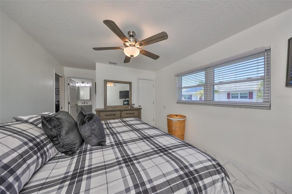 703 Rutgers Place Sun City Center, FL 33573 - Photo 11 of 21