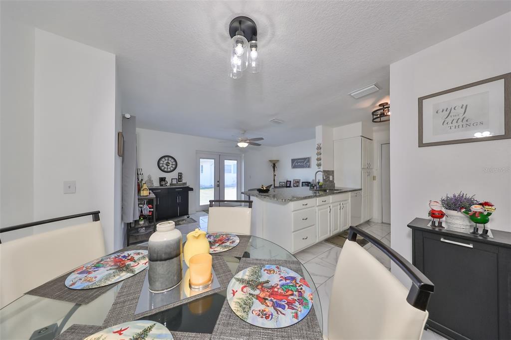 703 Rutgers Place Sun City Center, FL 33573 - Photo 4 of 21