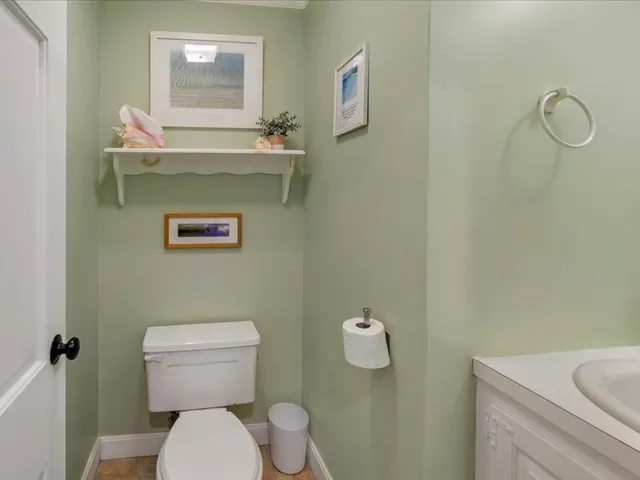 $1,099,000 | 24 Peaceful Way, Tiverton, RI 02878