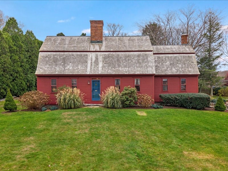 24 Peaceful Way Tiverton, RI 02878 - Photo 3 of 49