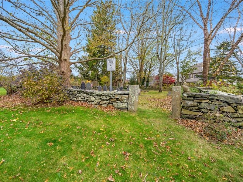 24 Peaceful Way Tiverton, RI 02878 - Photo 38 of 49