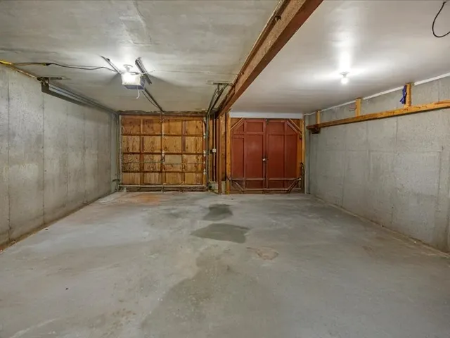 $1,099,000 | 24 Peaceful Way, Tiverton, RI 02878