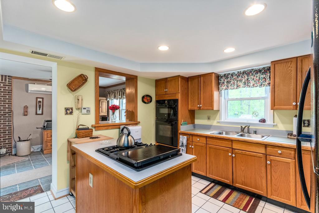 17301 Joplin Road Triangle, VA 22172 - Photo 7 of 26 Kitchen