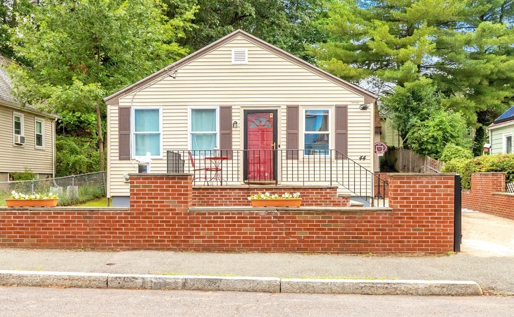 44 Ralph Street Medford, MA 02155 - Photo 1 of 28 Gallery Image 1