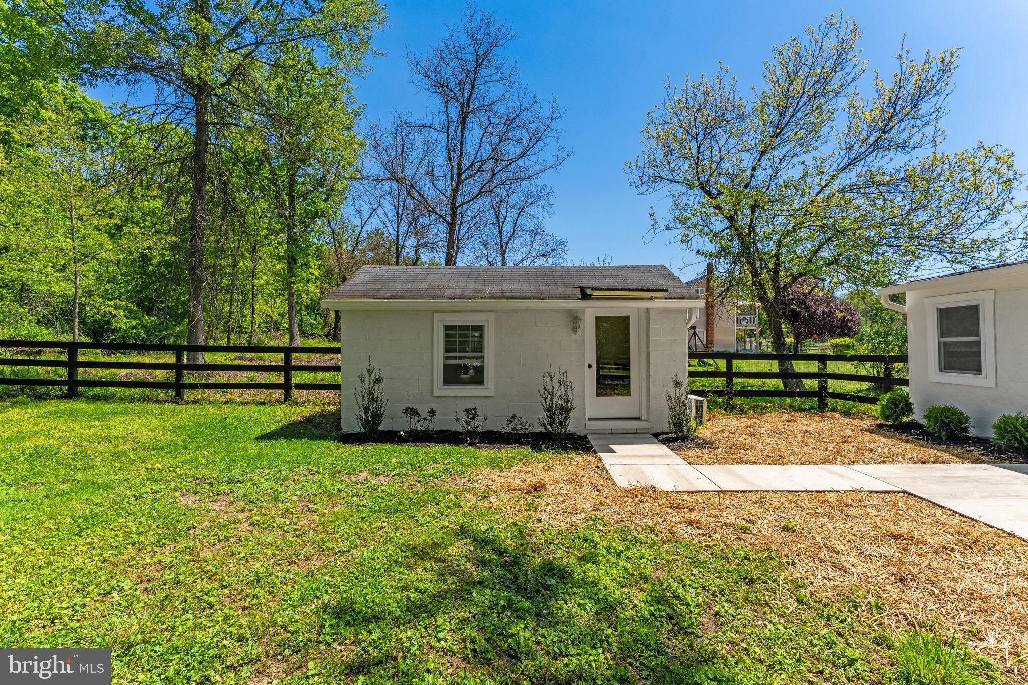 33960 Welbourne Road Upperville, VA 20184 - Photo 37 of 43 Charming cottage in a serene setting.