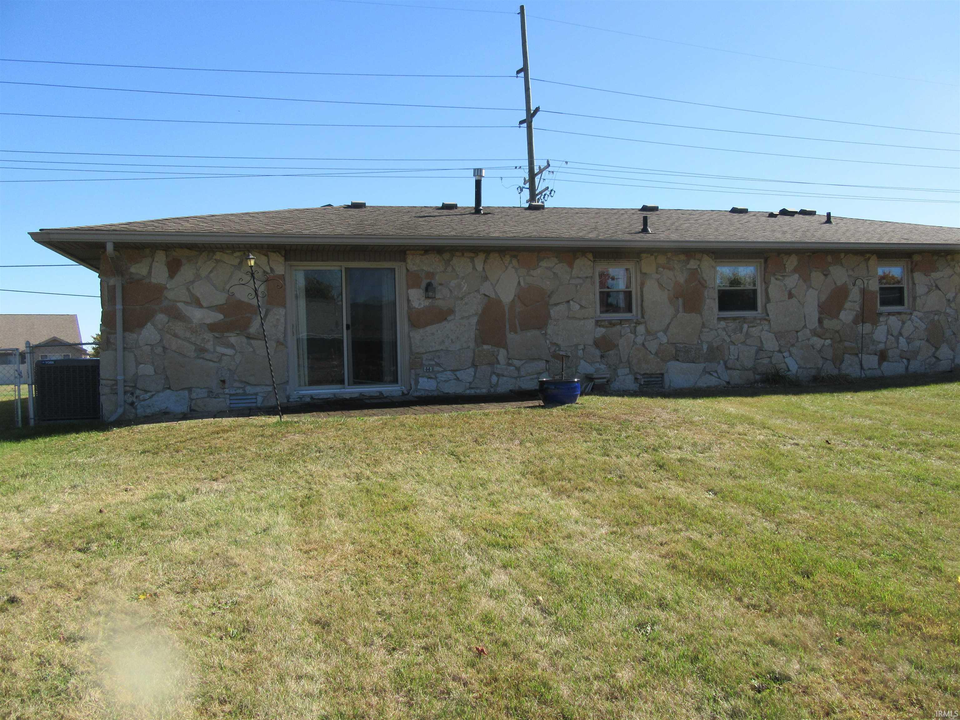 1505 South Goyer Road Kokomo, IN 46902 - Photo 2 of 19