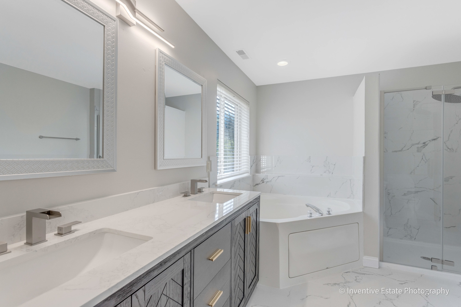 357 Wedgewood Circle Romeoville, IL 60446 - Photo 12 of 20 Gallery Image 12