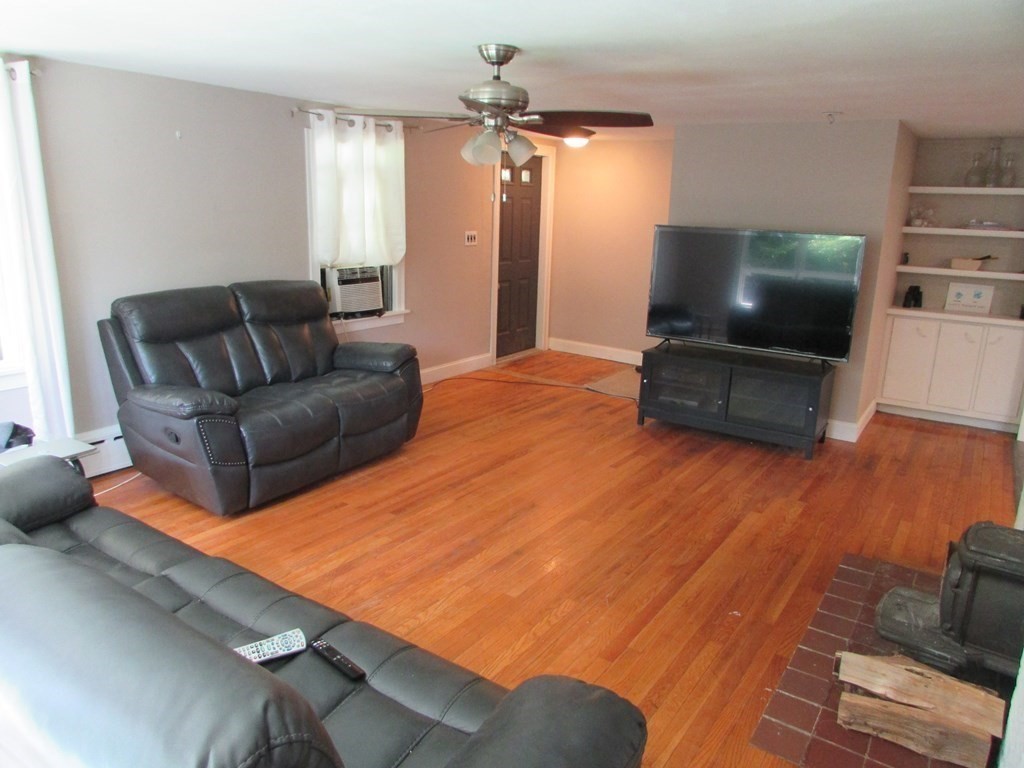 86 Center Road Dudley, MA 01571 - Photo 19 of 25 Gallery Image 19