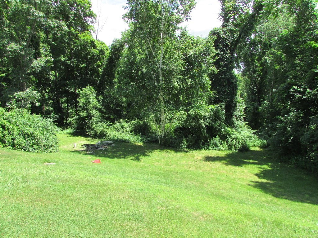 86 Center Road Dudley, MA 01571 - Photo 4 of 25 Gallery Image 4