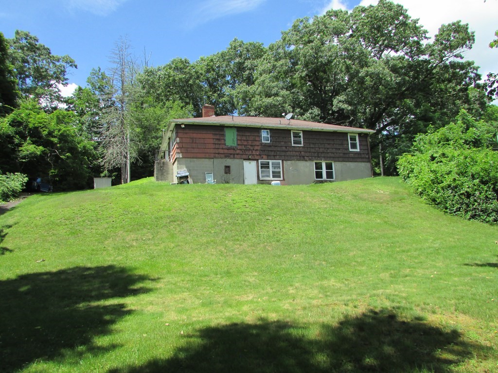 86 Center Road Dudley, MA 01571 - Photo 5 of 25 Gallery Image 5