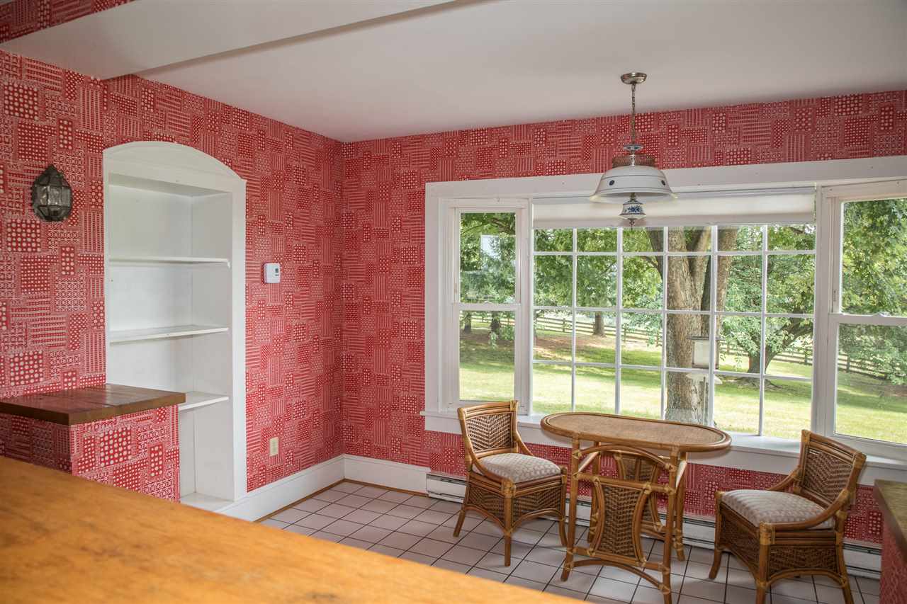 395 Kindig Road Waynesboro, VA 22980 - Photo 11 of 45 a dining room with furniture and chandelier