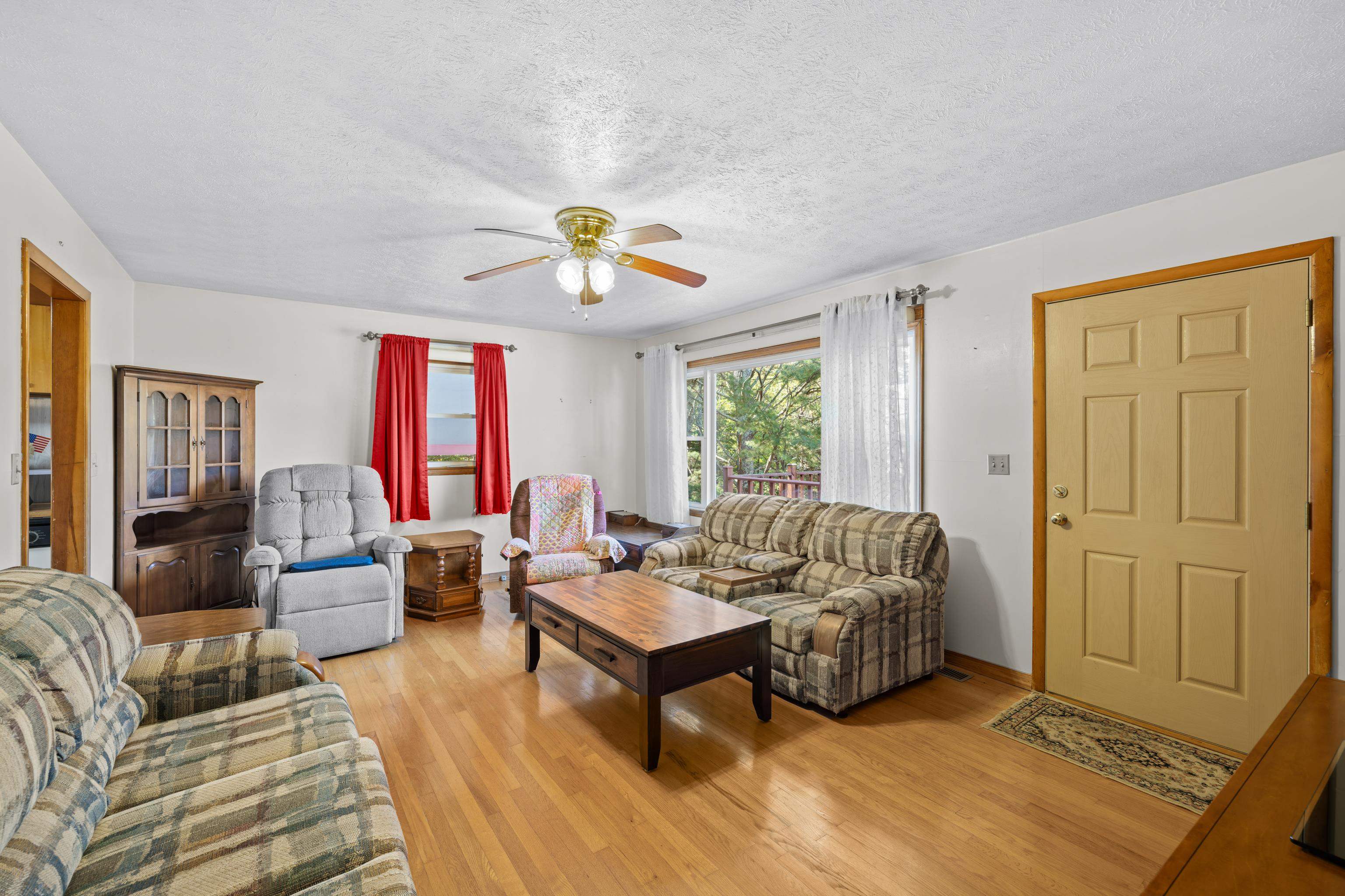 2106 Laurel Hill Road Staunton, VA 24401 - Photo 4 of 46 a living room with furniture and a window