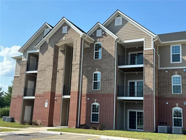 $1,450 | 131 Harmony Mdws Court, Dardenne Prairie, MO 63368