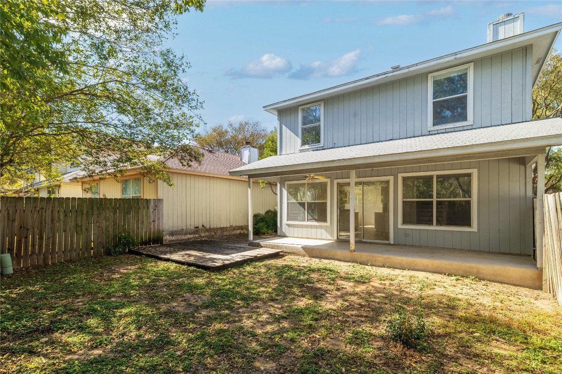 2229 Jasmine Path Round Rock, TX 78664 - Photo 26 of 28 a front view of a house with a yard