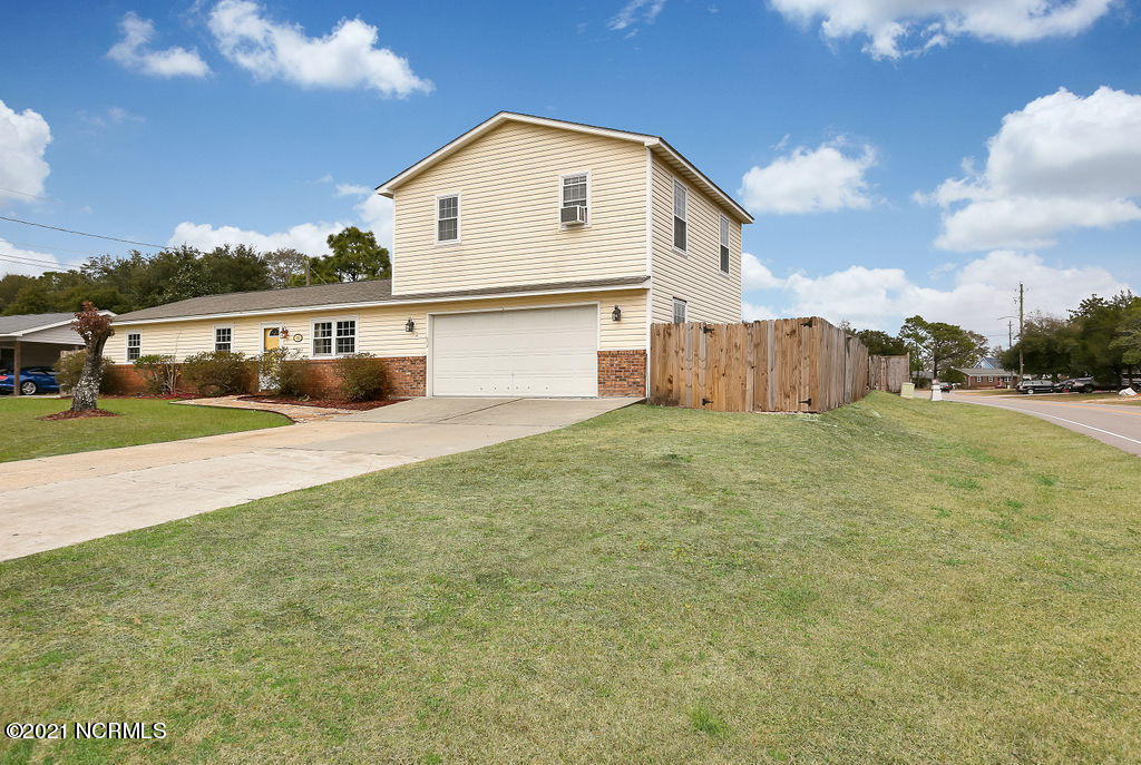 302 Burbank Road Wilmington, NC 28412 - Photo 6 of 30 302BurbankRoad-03