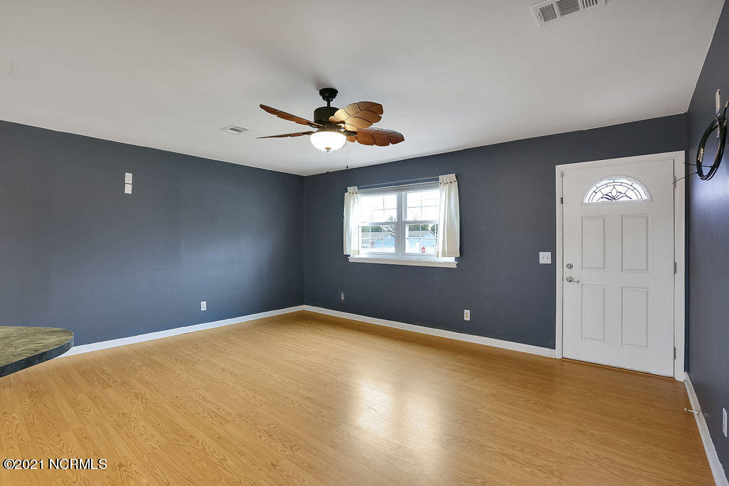 302 Burbank Road Wilmington, NC 28412 - Photo 8 of 30 302BurbankRoad-05