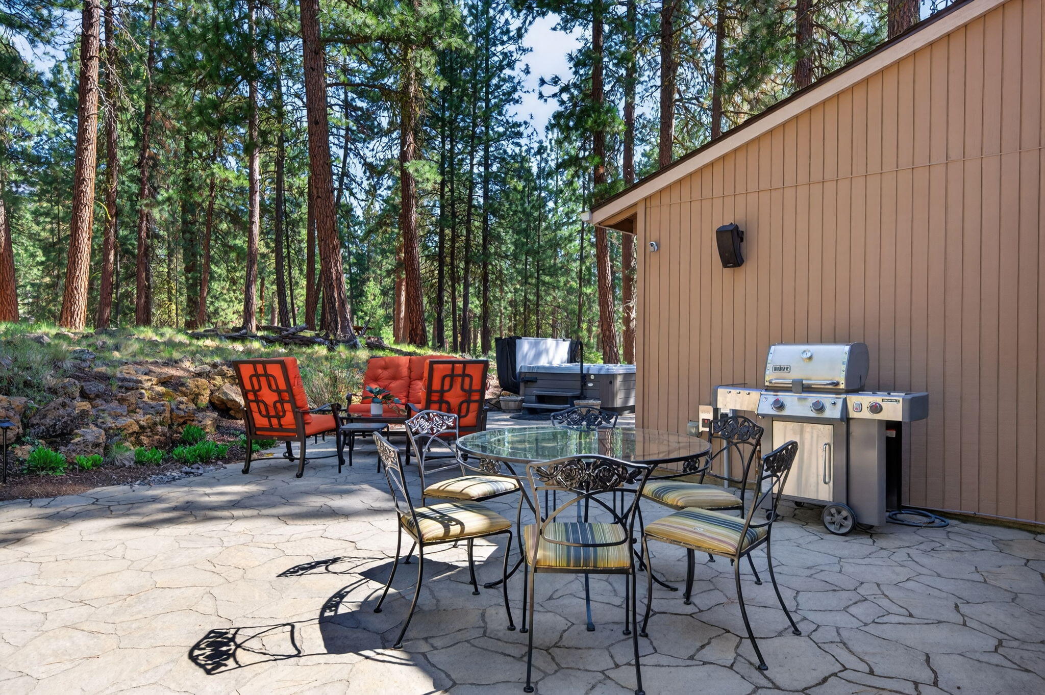 70800 Samphire, Unit RR3 Black Butte Ranch, OR 97759 - Photo 8 of 54 Outdoor Living and Dining - Natural Stone Patio