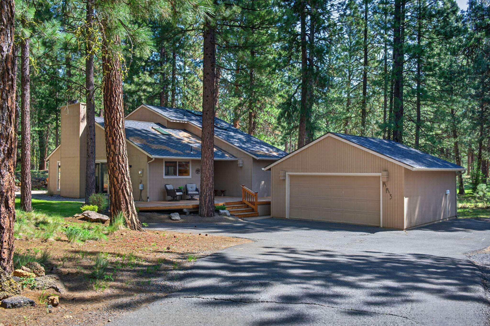70800 Samphire, Unit RR3 Black Butte Ranch, OR 97759 - Photo 1 of 54 Front Approach