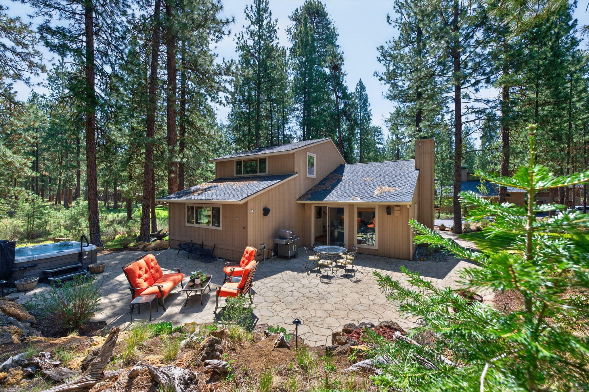 70800 Samphire, Unit RR3 Black Butte Ranch, OR 97759 - Photo 32 of 54 Outdoor Living and Dining - Natural Stone Patio