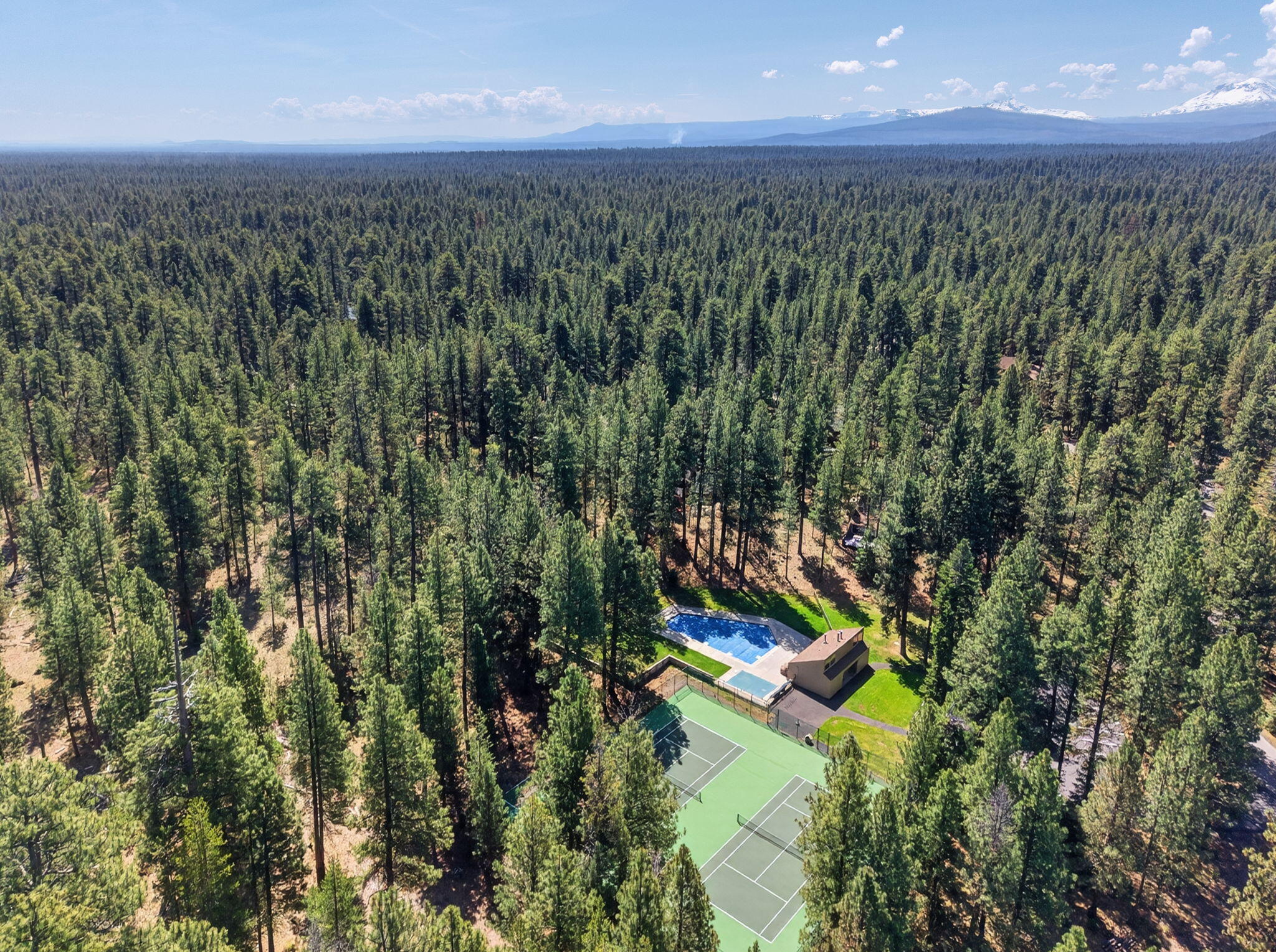 70800 Samphire, Unit RR3 Black Butte Ranch, OR 97759 - Photo 47 of 54 Aerial view - Black Butte Ranch South Meadow Tennis Courts and Pool