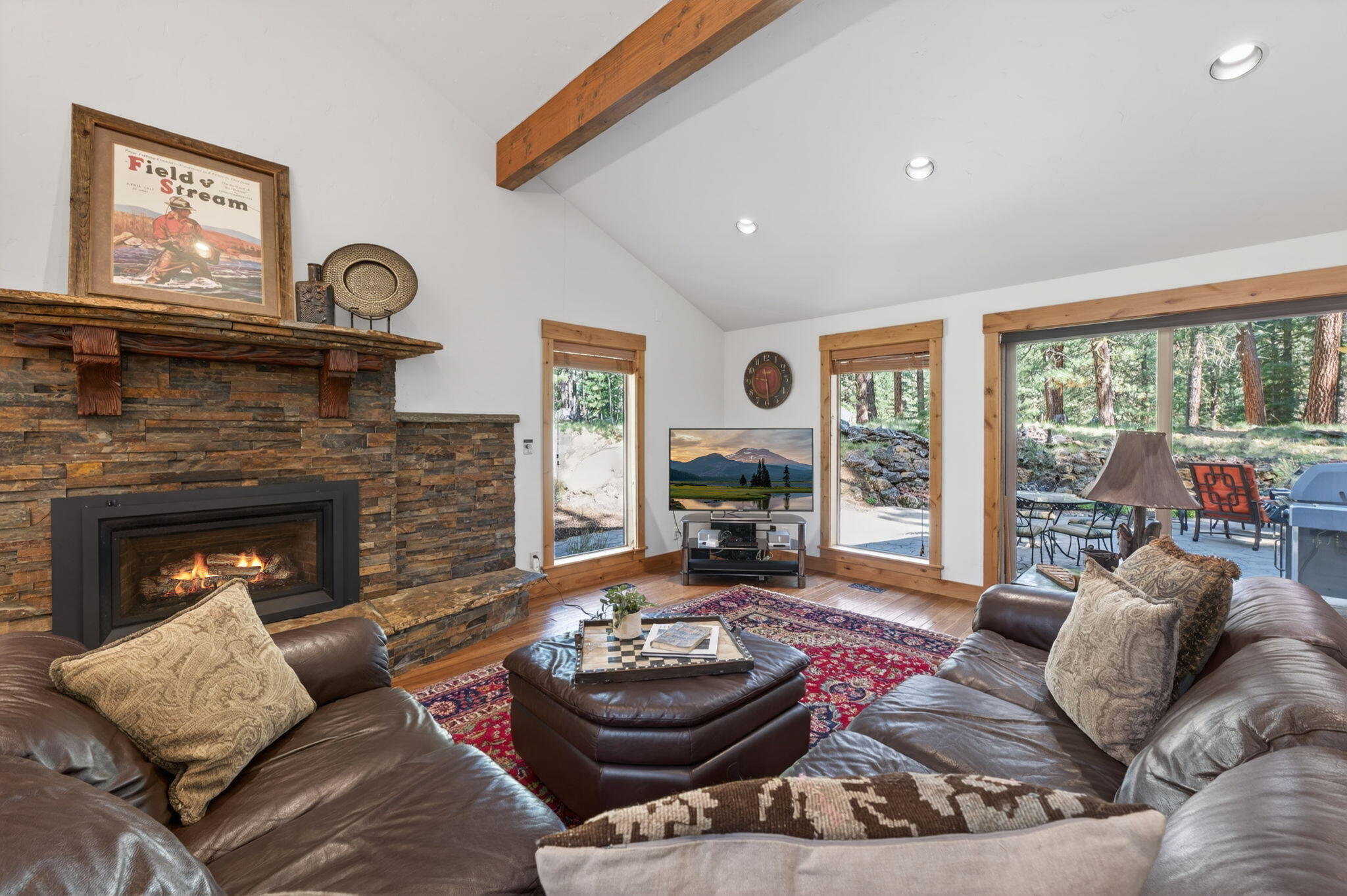 70800 Samphire, Unit RR3 Black Butte Ranch, OR 97759 - Photo 6 of 54 Great Room - view to outdoor living