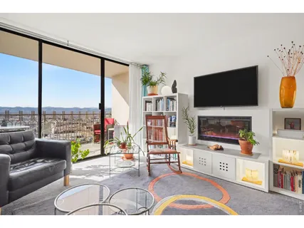 $349,000 | 1020 15th Street, Unit 32L, Denver, CO 80202