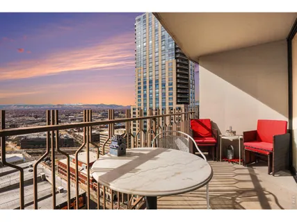 $349,000 | 1020 15th Street, Unit 32L, Denver, CO 80202