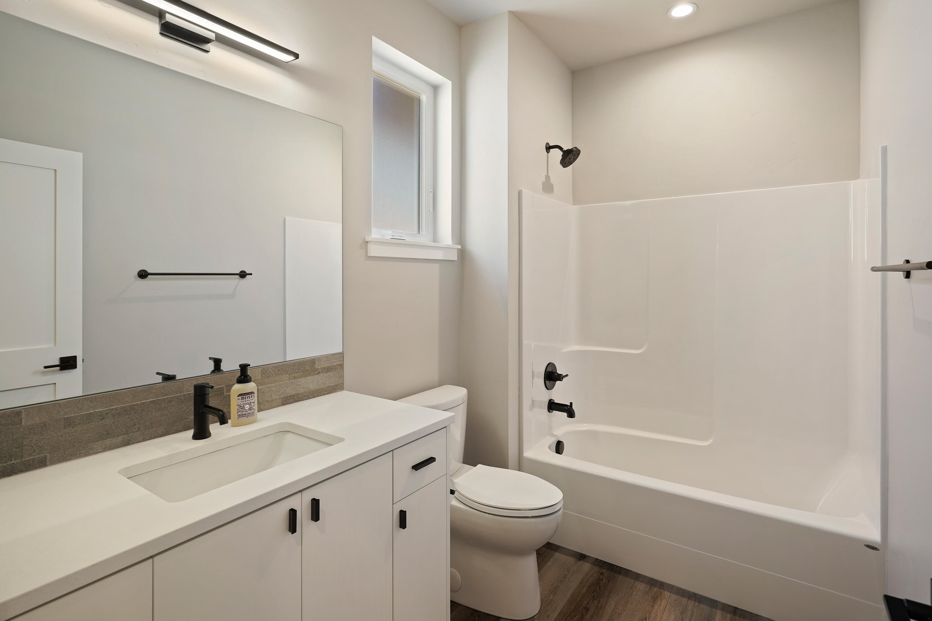 3684 Southwest 44th Street Redmond, OR 97756 - Photo 28 of 52 DSC00331