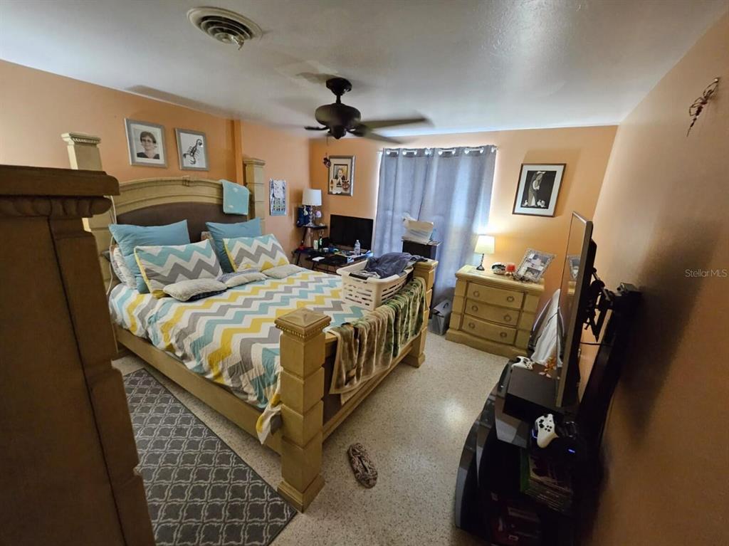 1041 Porpoise Road Venice, FL 34293 - Photo 12 of 38 Gallery Image 12